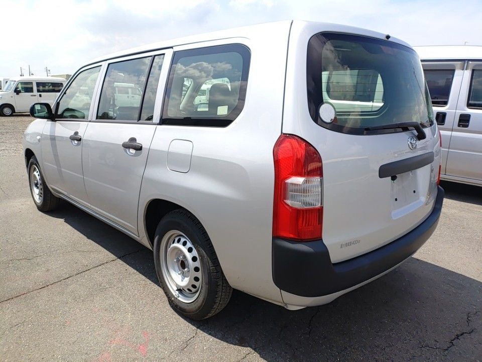 2017 Toyota Probox auction photo 6