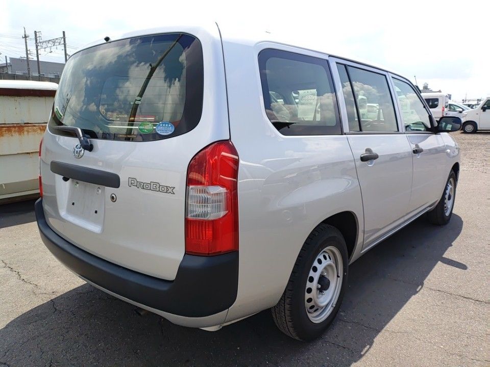 2017 Toyota Probox auction photo 2