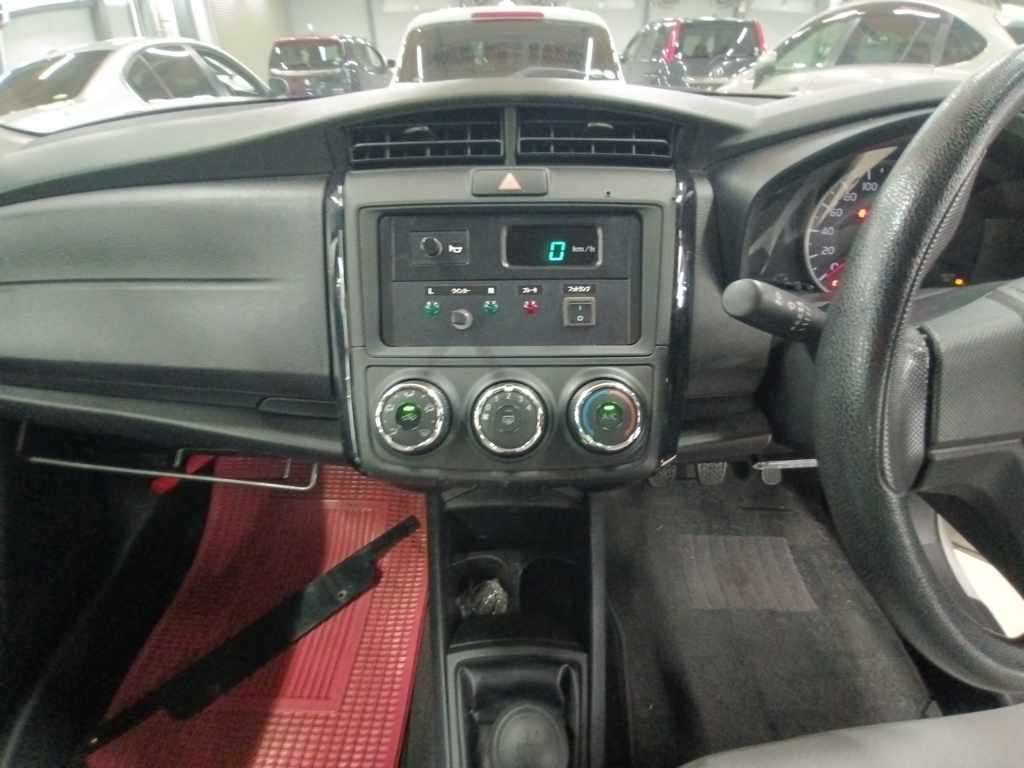 2026 Toyota Corolla Axio 1.5 X Business Package auction photo 11