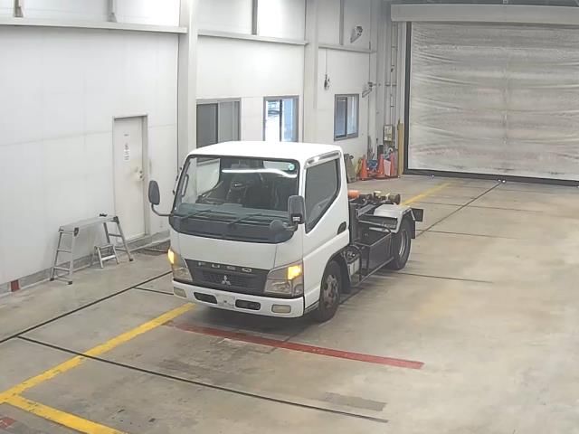 Japan Auction Vehicles 10 2007 Mitsubishi Fuso Canter コンテナ専用車 auction photo