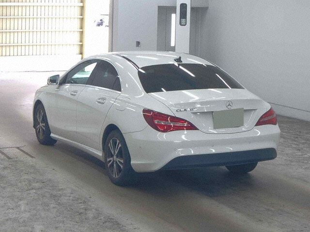 2016 Mercedes-Benz CLA-Class CLA180 auction photo 2