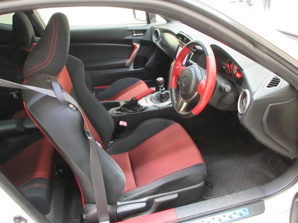 2012 Toyota 86 GT auction photo 6