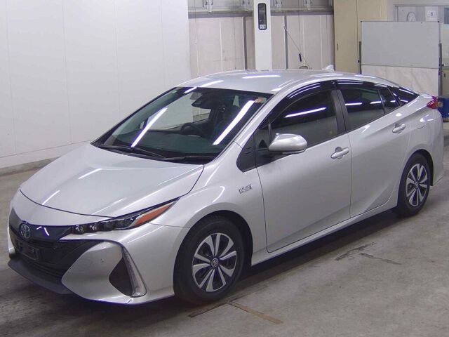2019 Toyota Prius PHEV S auction photo 4