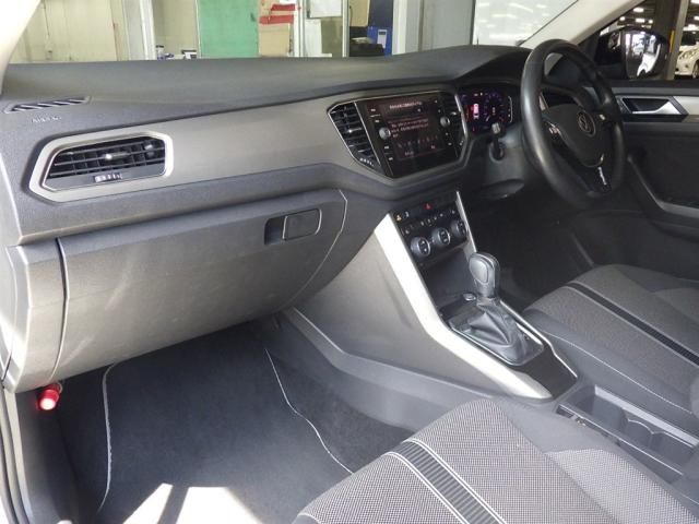 2021 Volkswagen VW T-ロック TSIスタイルデザインP auction photo 2