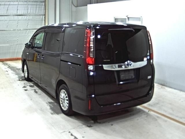 2015 Toyota Noah Hybrid G auction photo 2