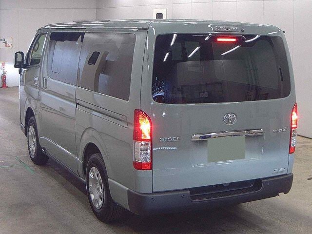 2026 Toyota Hiace スーパーGL 4WD auction photo 2