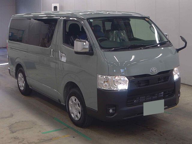 2026 Toyota Hiace スーパーGL 4WD Japan auction vehicle