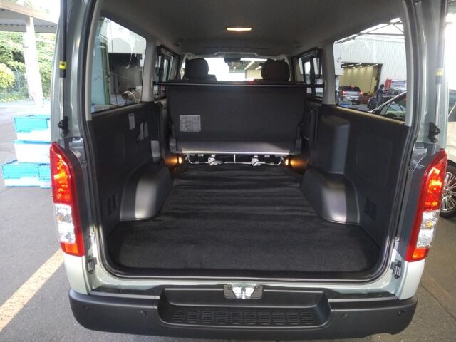 2026 Toyota Hiace スーパーGL 4WD auction photo 6