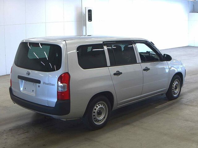 2023 Toyota Probox ハイブリットGX auction photo 5