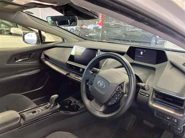 2023 Toyota Prius G auction photo 3