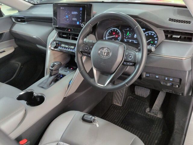 2023 Toyota Harrier G 4WD auction photo 3
