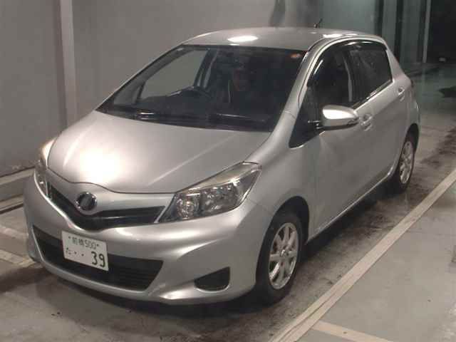 2014 Toyota Vitz F Smile Edition auction photo 4