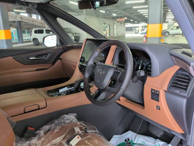 2025 Toyota Vellfire Z Premier auction photo 3