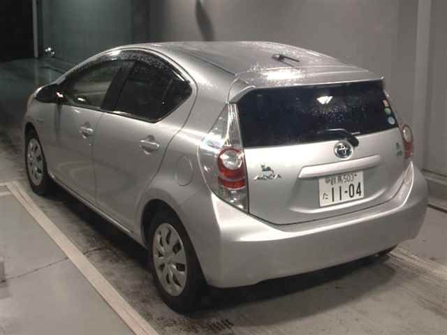2012 Toyota Aqua S auction photo 2