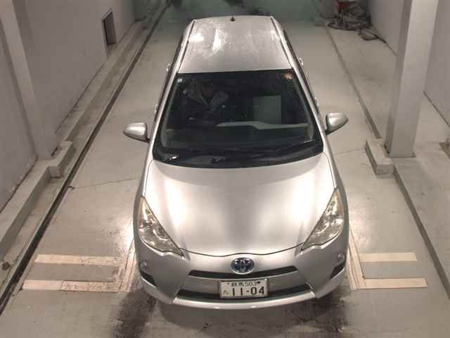 2012 Toyota Aqua S auction photo 6