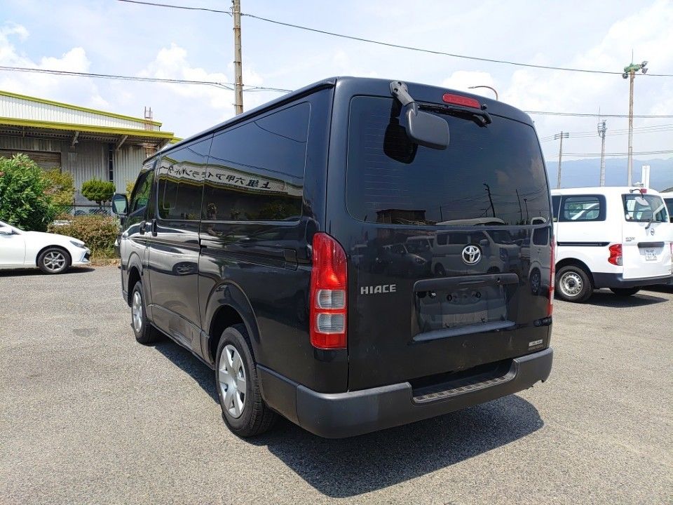 2020 Toyota Hiace auction photo 6