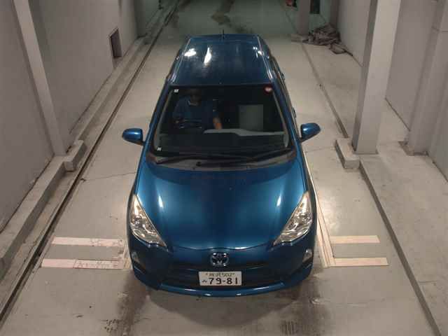 2014 Toyota Aqua S auction photo 6