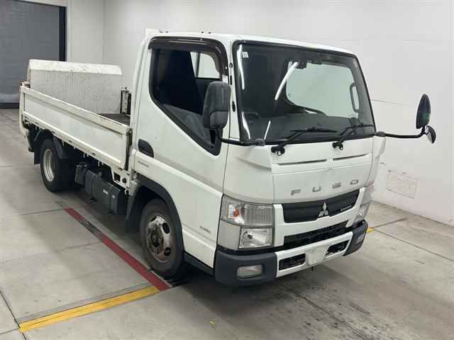 Japan Auction Vehicles 11 2014 Mitsubishi Fuso Canter PGツキ auction photo