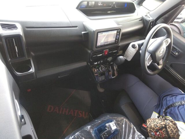 2025 Daihatsu Tanto Custom RS Limited auction photo 3
