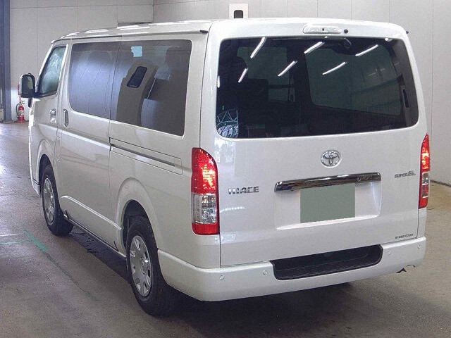 2026 Toyota Hiace LスーパーGLダーク2 auction photo 2