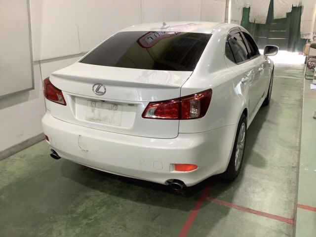 2008 Lexus IS250 4WD Elegant White Interior auction photo 2