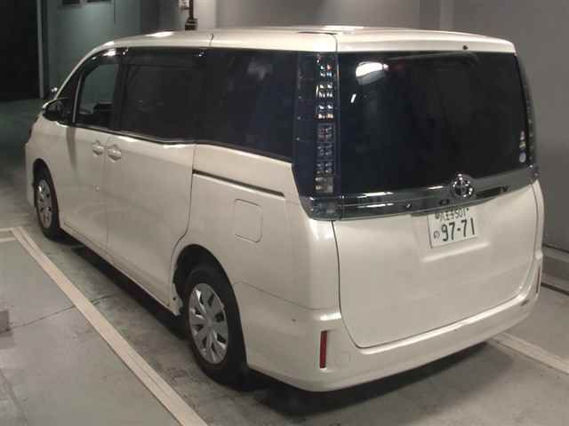 2017 Toyota Voxy X auction photo 2