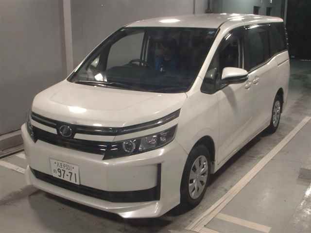 2017 Toyota Voxy X auction photo 4