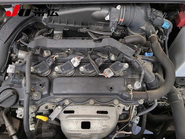 2016 Toyota Vitz 4WD F auction photo 7