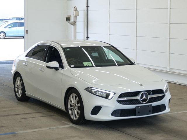 Japan Auction Vehicles 8 2019 Mercedes-Benz 4WD A250 4M セダン レーダー auction photo