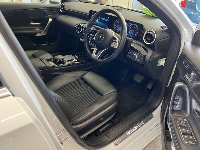2019 Mercedes-Benz 4WD A250 4M セダン レーダー auction photo 4