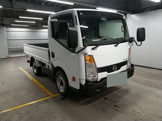 2010 Nissan アトラストラック Japan auction vehicle