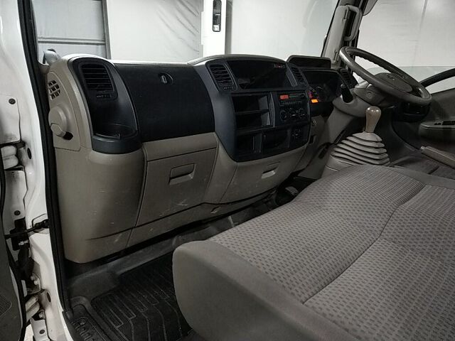 2010 Nissan アトラストラック auction photo 3