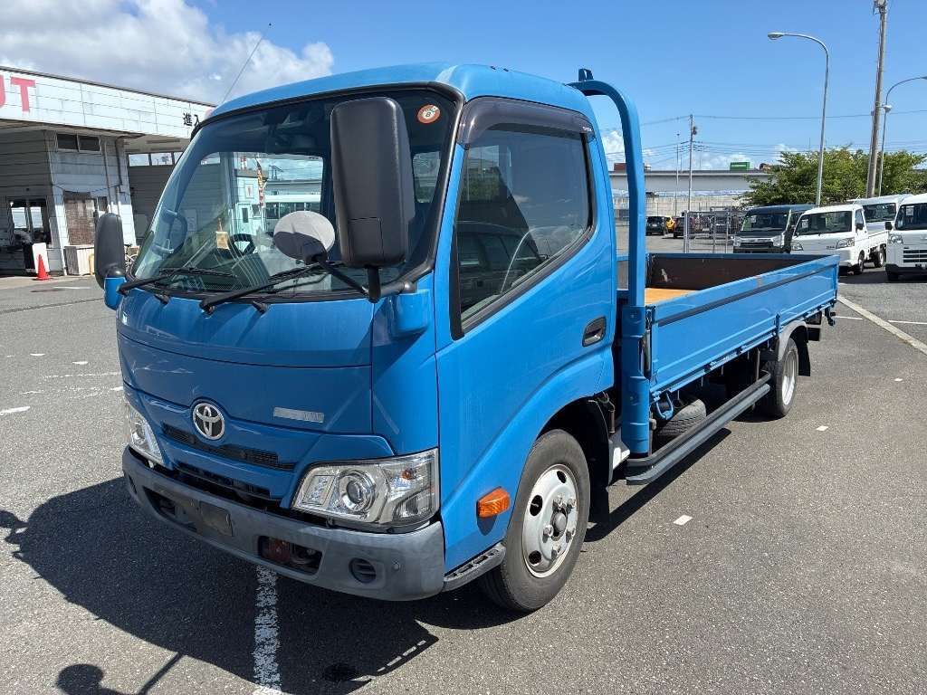 Japan Auction Vehicles 4 2019 Toyota Dyna Flat body auction photo