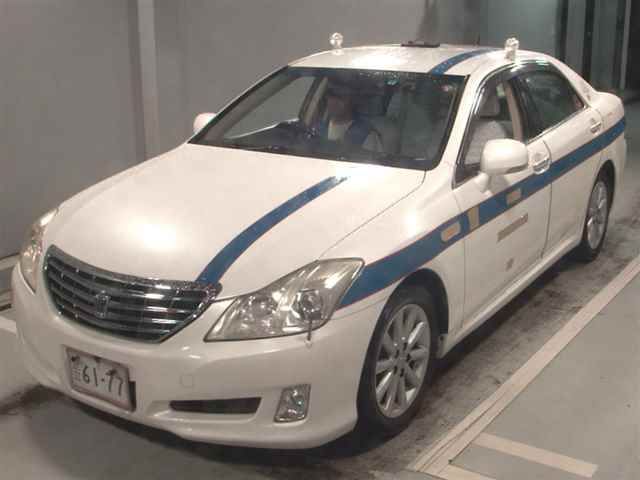 2009 Toyota Crown ロイヤルサルーン auction photo 4