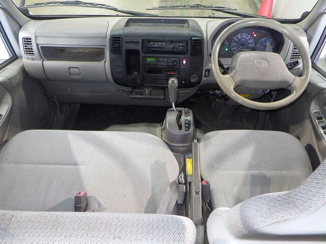 2000 Toyota ダイナルートバン auction photo 3