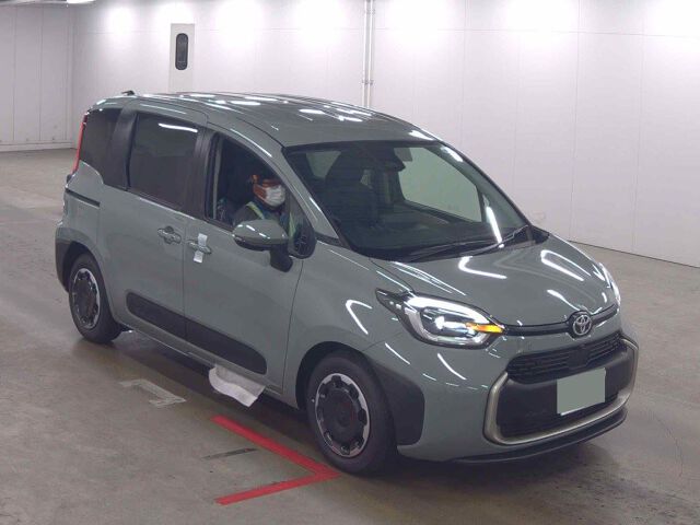 Japan Auction Vehicles 8 2026 Toyota Sienta Hybrid Z auction photo