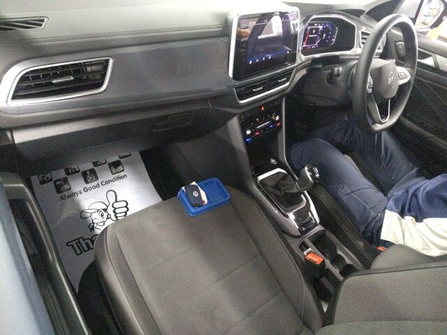2025 Volkswagen Tロック TSI Style auction photo 3