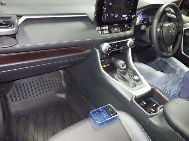 2025 Toyota RAV4 ハイブリッドG 4WD auction photo 3