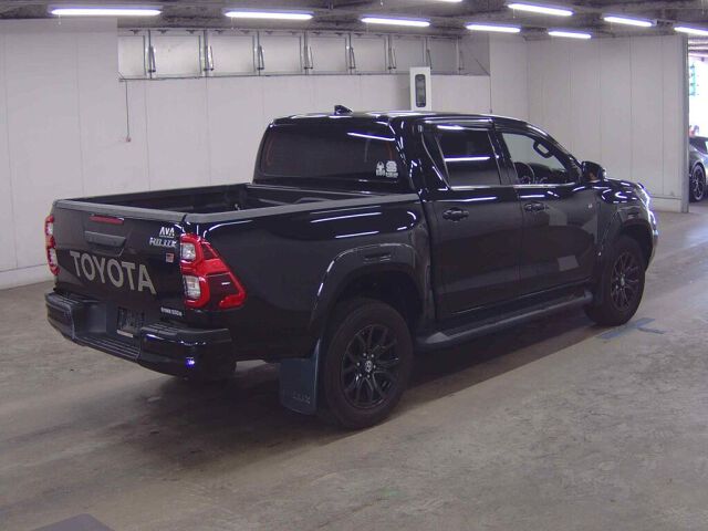 2023 Toyota Hilux Z GR Sport 4WD auction photo 5