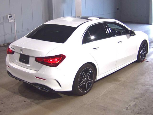 2023 Mercedes-Benz A-Class A200D Sedan AMG auction photo 5
