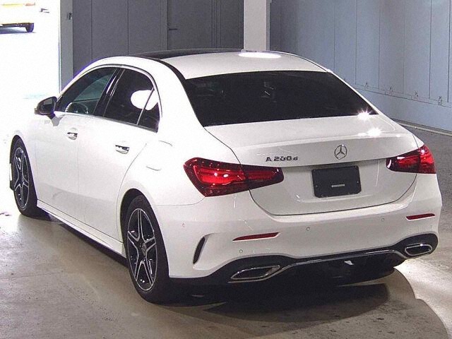 2023 Mercedes-Benz A-Class A200D Sedan AMG auction photo 2