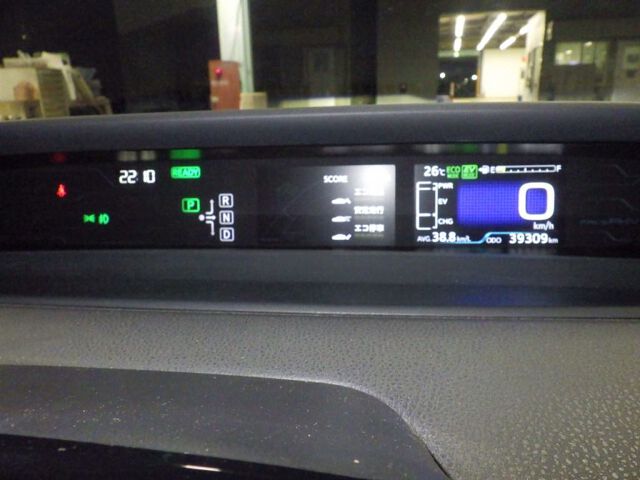 2017 Toyota Prius PHEV S auction photo 6