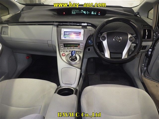 2013 Toyota Prius S auction photo 6