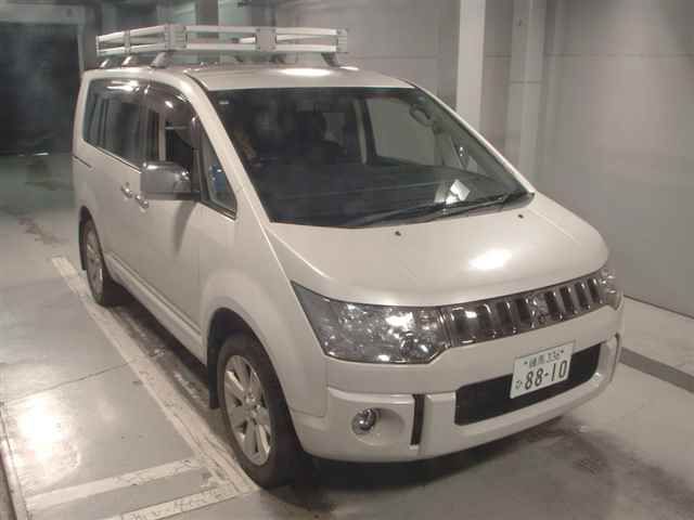 2013 Mitsubishi Delica D:5 4WD D Premium Japan auction vehicle