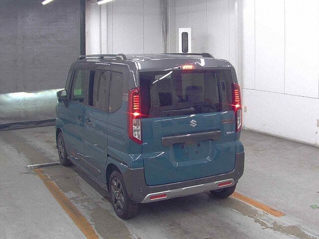 2024 Suzuki スペーシアギア ハイブリッドXZ auction photo 2