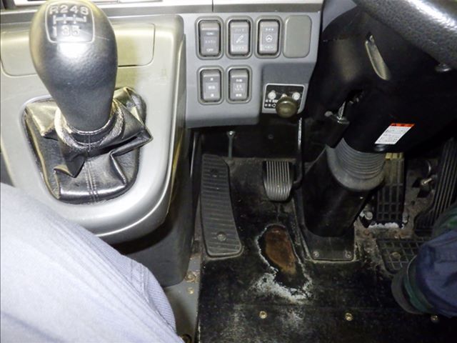 2005 Isuzu バス auction photo 6