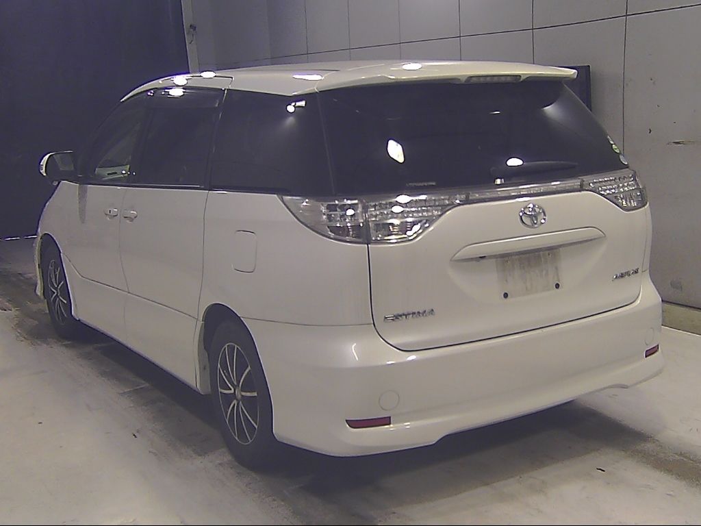 2014 Toyota Estima Aeras 7 people auction photo 5