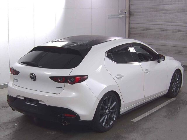2019 Mazda 3ファストバック 15Sツーリング 4WD auction photo 5