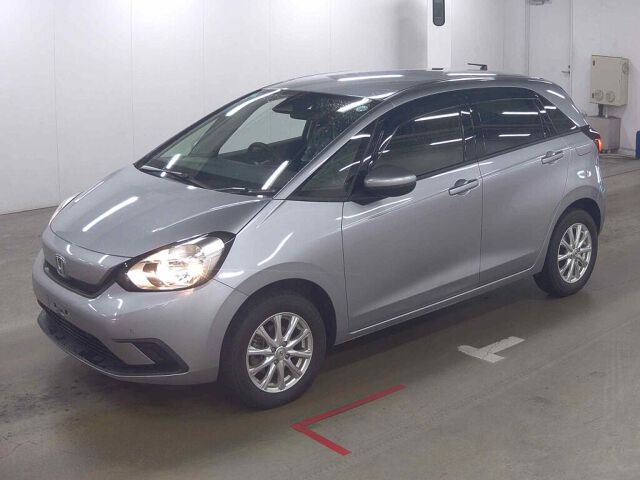 2020 Honda Fit ベーシック 4WD auction photo 4