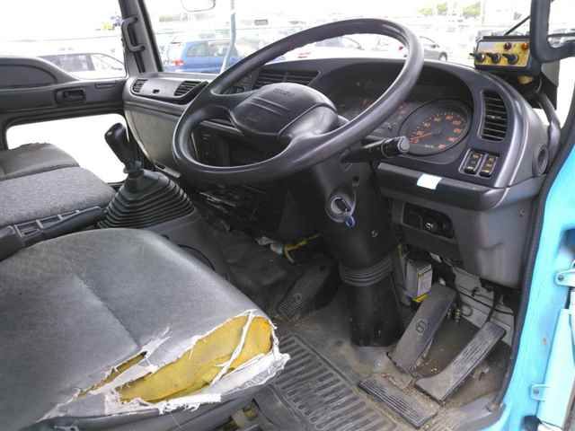 2003 Isuzu Forward Packersha auction photo 3